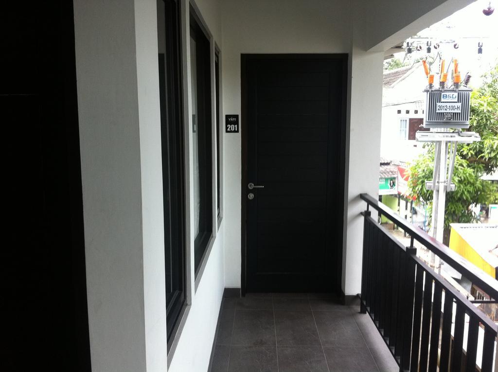 Votel Viure Hotel Jogjakarta Maguwo Eksteriør billede