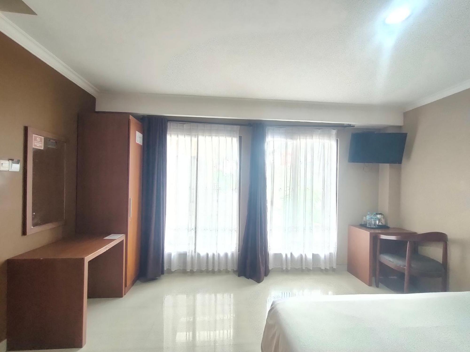 Votel Viure Hotel Jogjakarta Maguwo Eksteriør billede