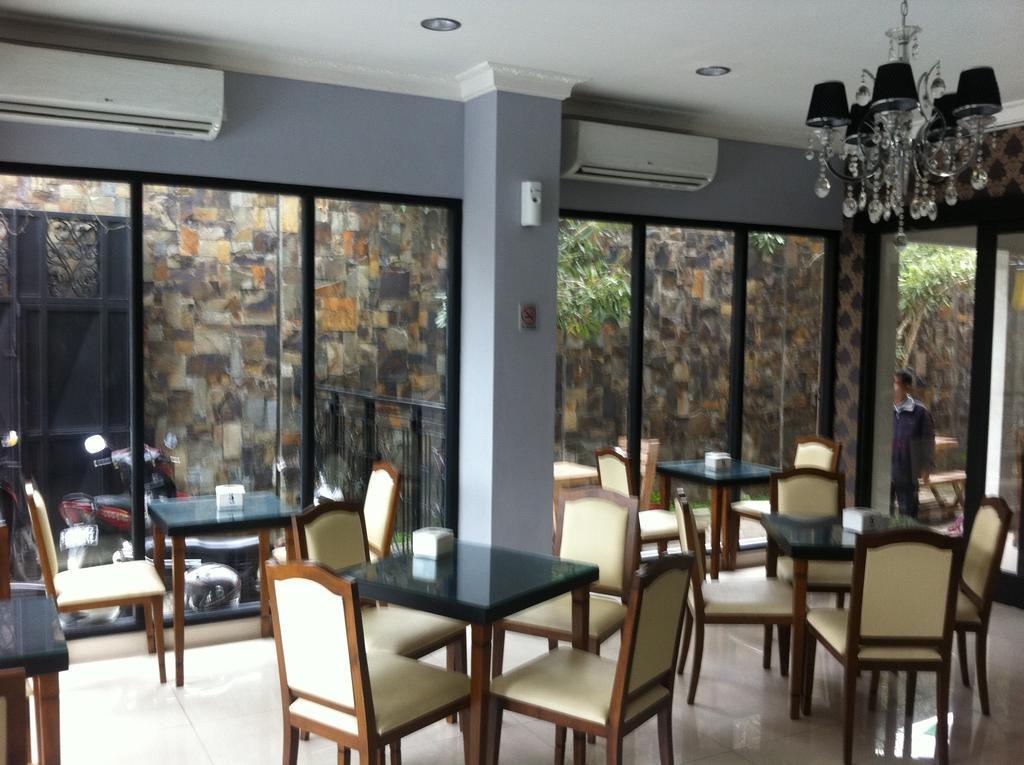 Votel Viure Hotel Jogjakarta Maguwo Eksteriør billede